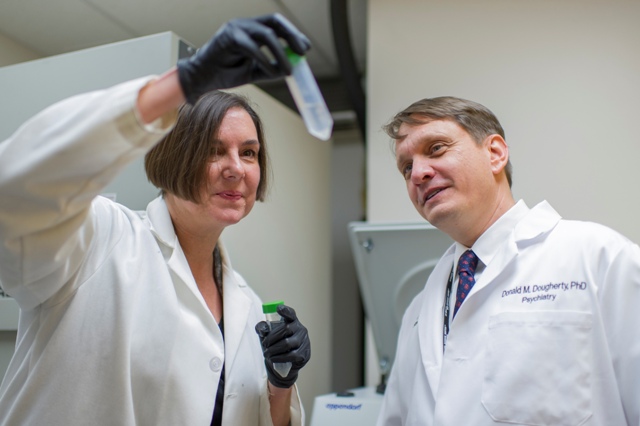 Dr Dougherty and Hill Kapturczak wetlab 3